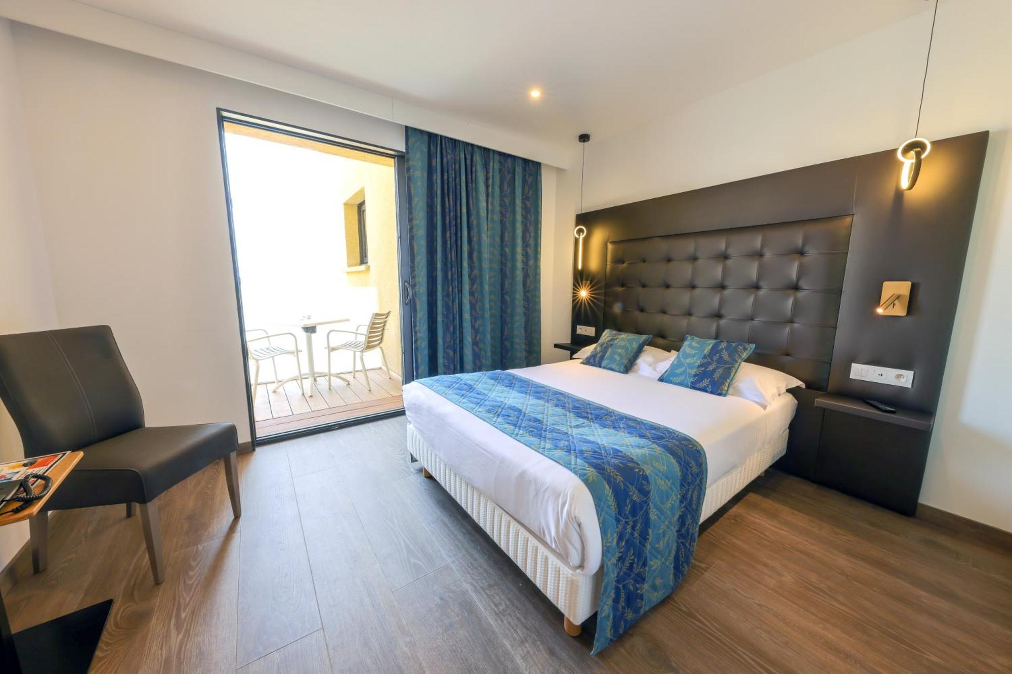 Hotel Saint Christophe Calvi  Esterno foto