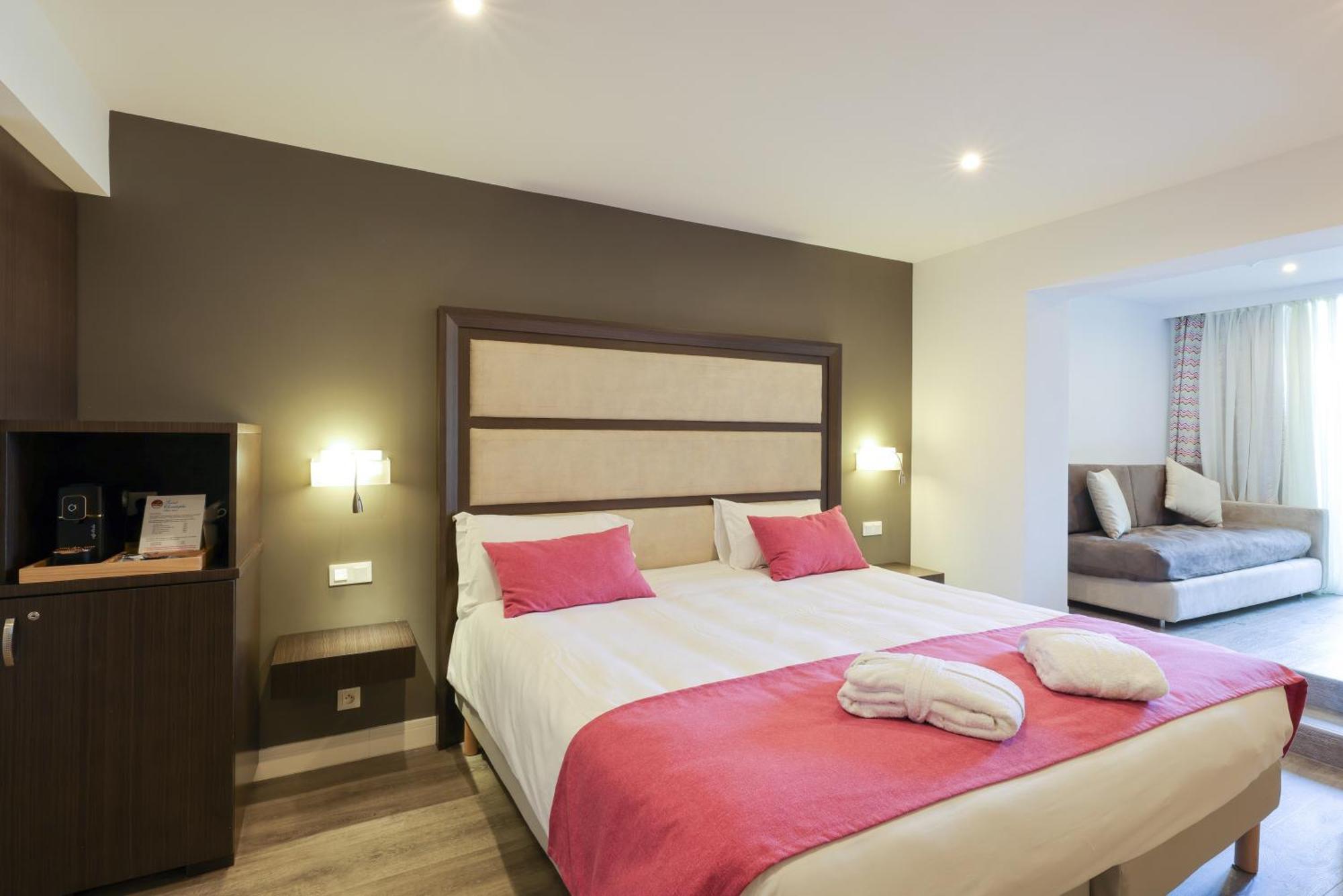 Hotel Saint Christophe Calvi  Esterno foto