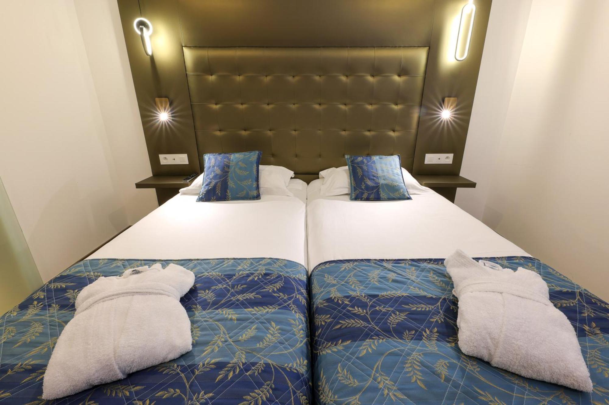 Hotel Saint Christophe Calvi  Esterno foto