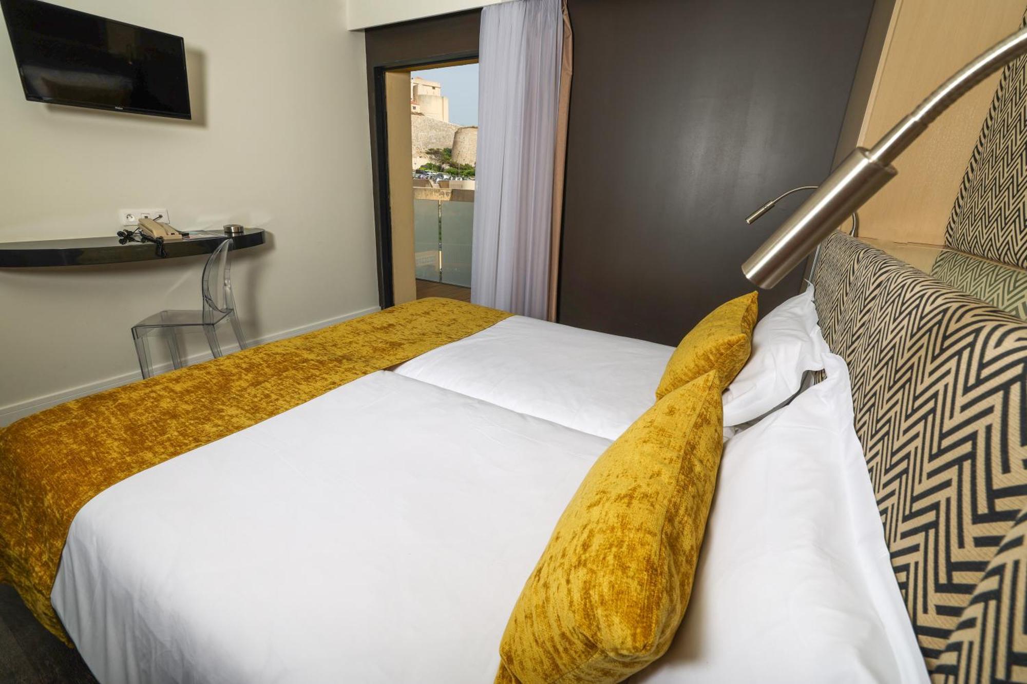 Hotel Saint Christophe Calvi  Esterno foto