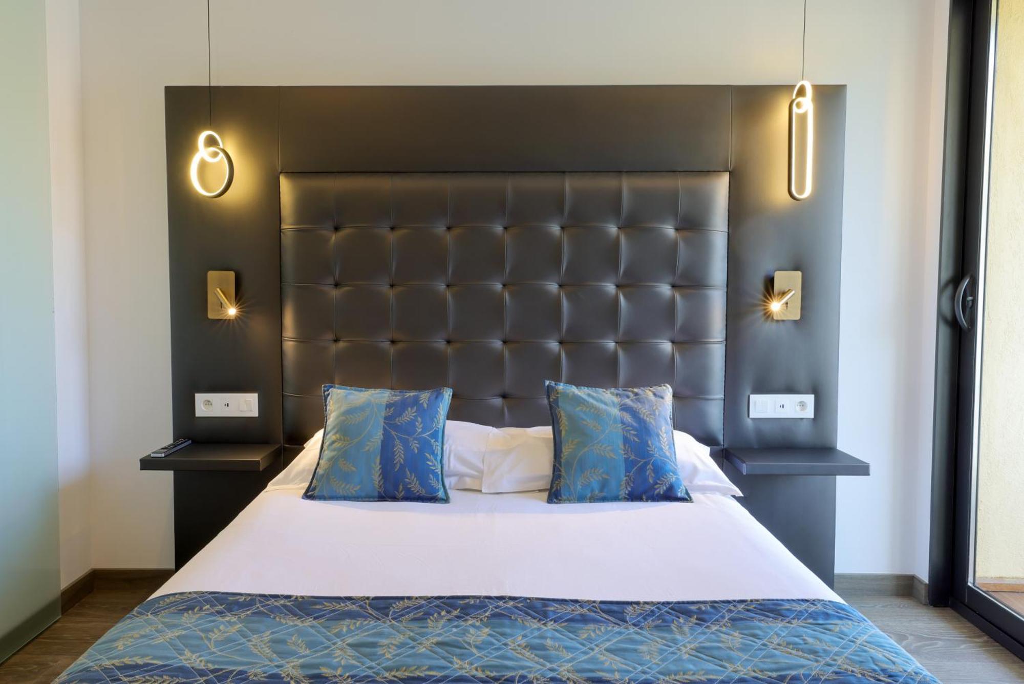 Hotel Saint Christophe Calvi  Esterno foto