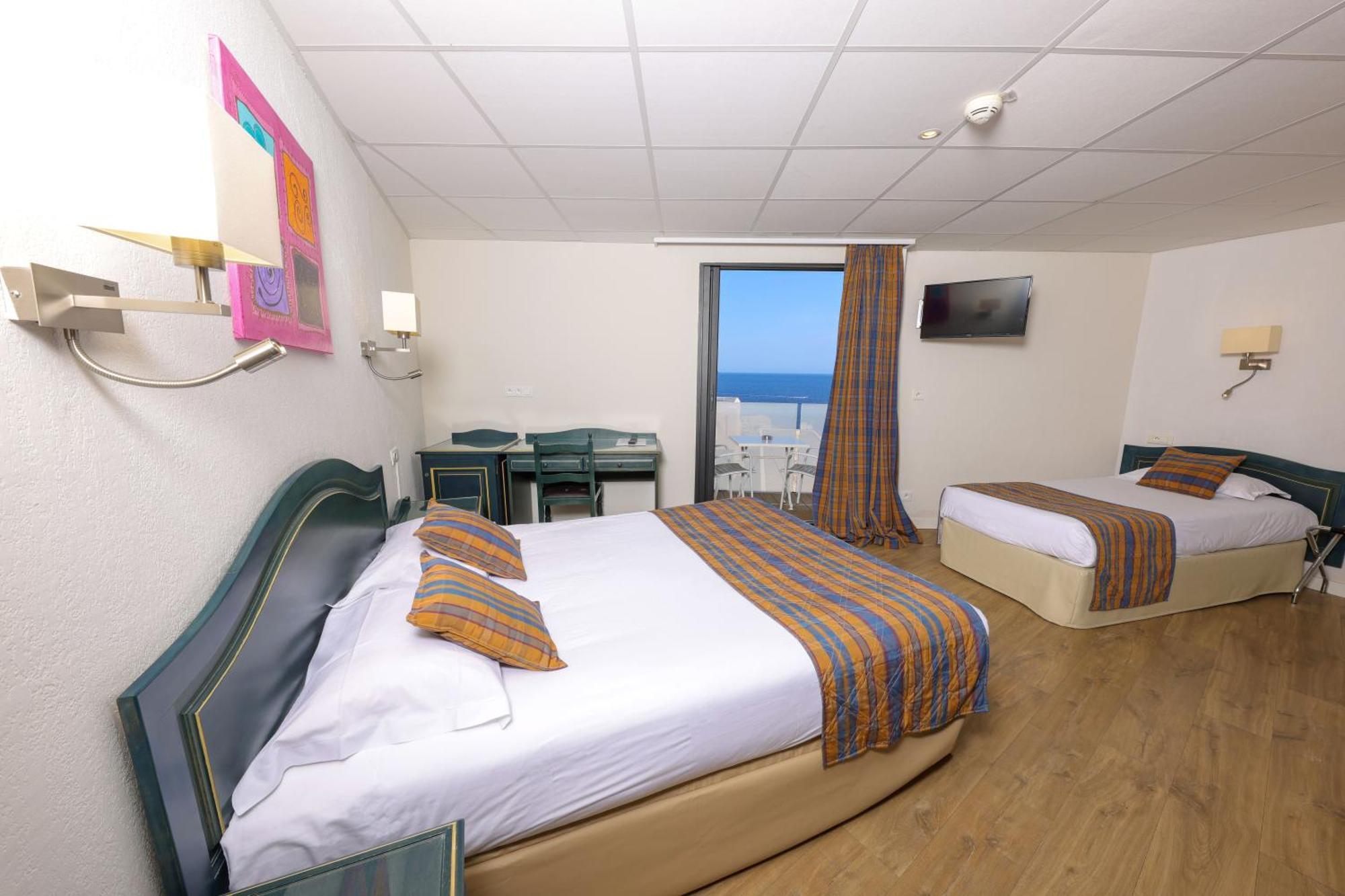 Hotel Saint Christophe Calvi  Esterno foto