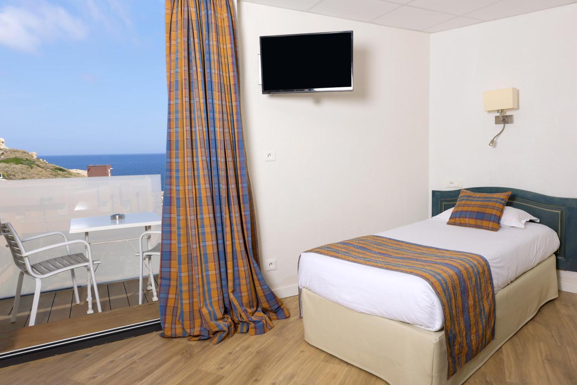 Hotel Saint Christophe Calvi  Esterno foto