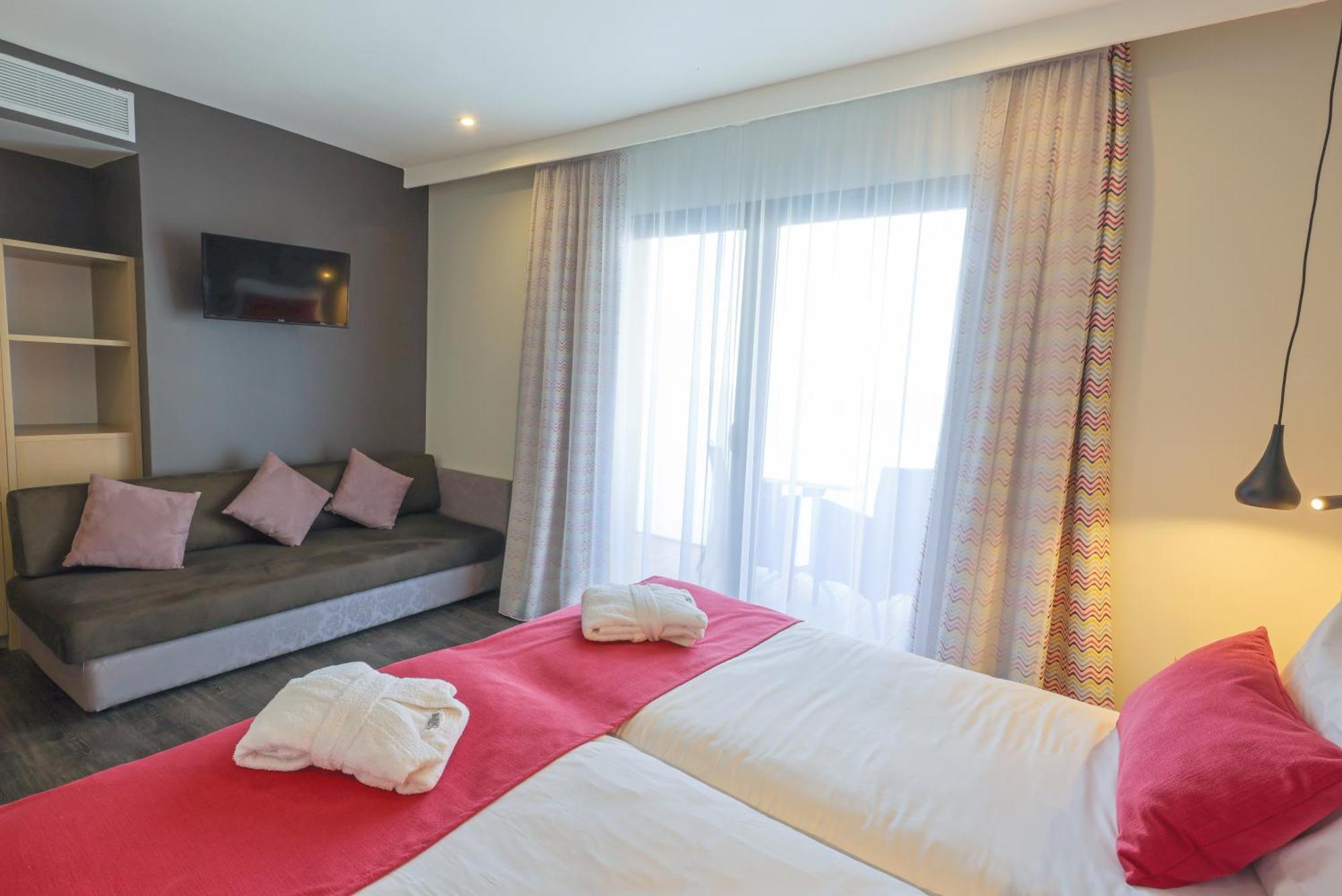 Hotel Saint Christophe Calvi  Esterno foto