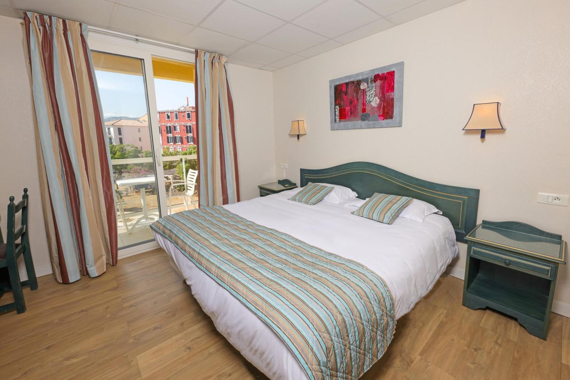 Hotel Saint Christophe Calvi  Esterno foto
