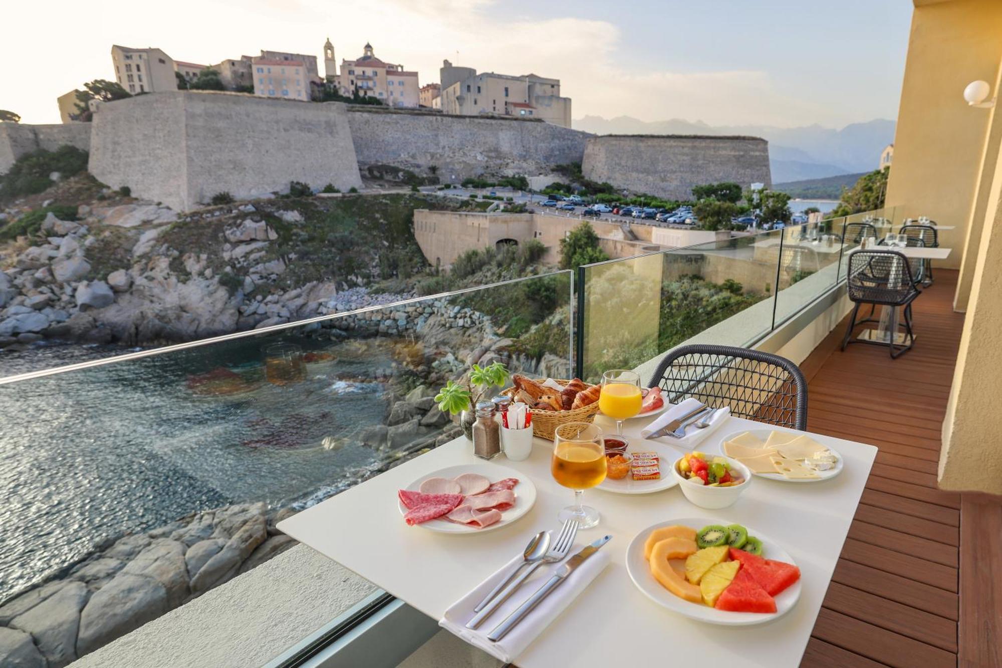 Hotel Saint Christophe Calvi  Esterno foto